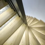 Holztreppen aus Polen, Eiche, LED licht